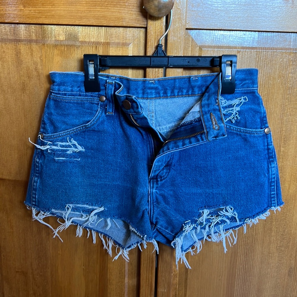 Vintage wrangler denim cutoffs 29 fit like modern 26